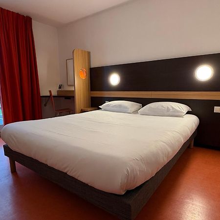 B&B Hotel Lisieux Parc Des Expositions Екстер'єр фото