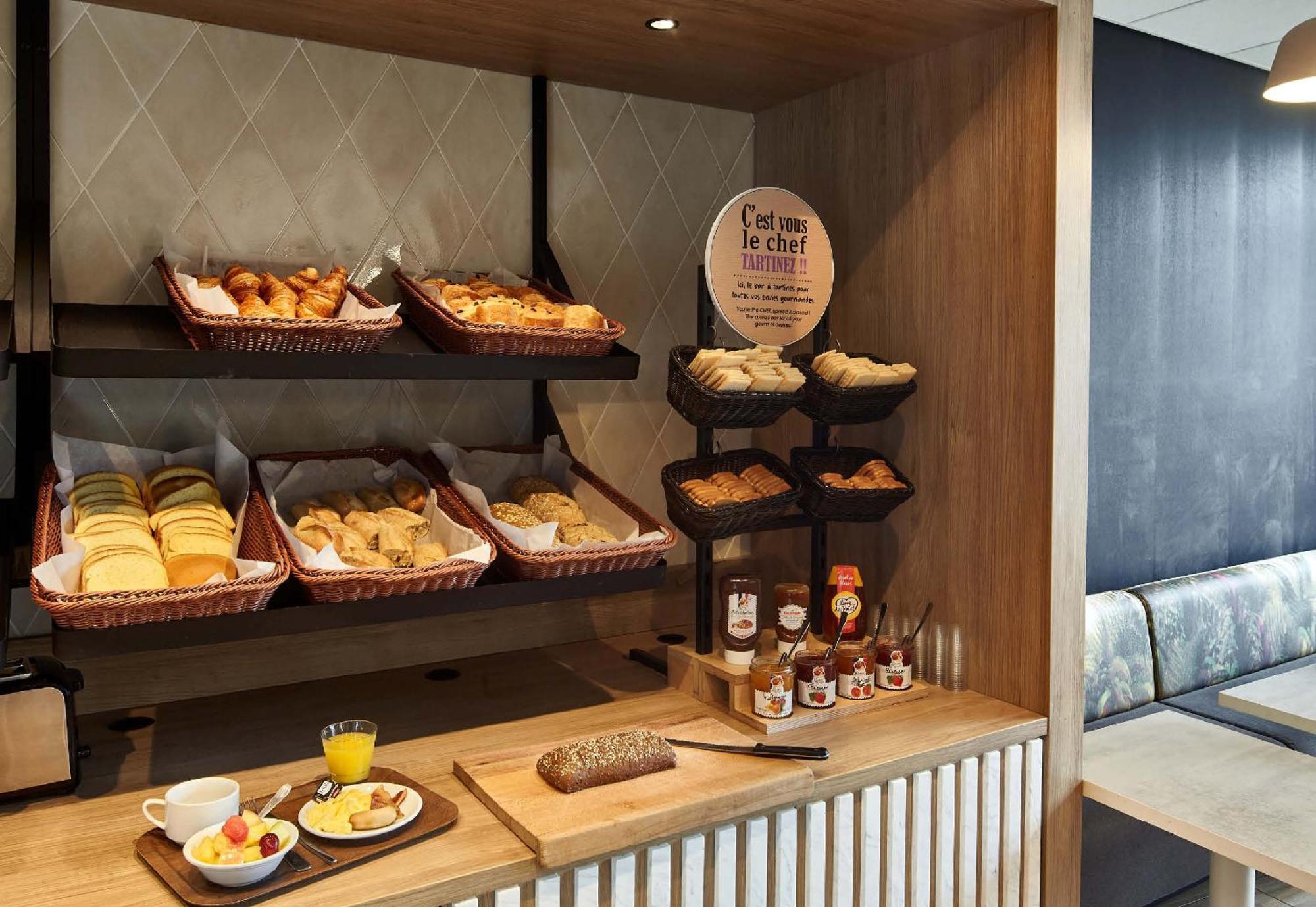B&B Hotel Lisieux Parc Des Expositions Екстер'єр фото