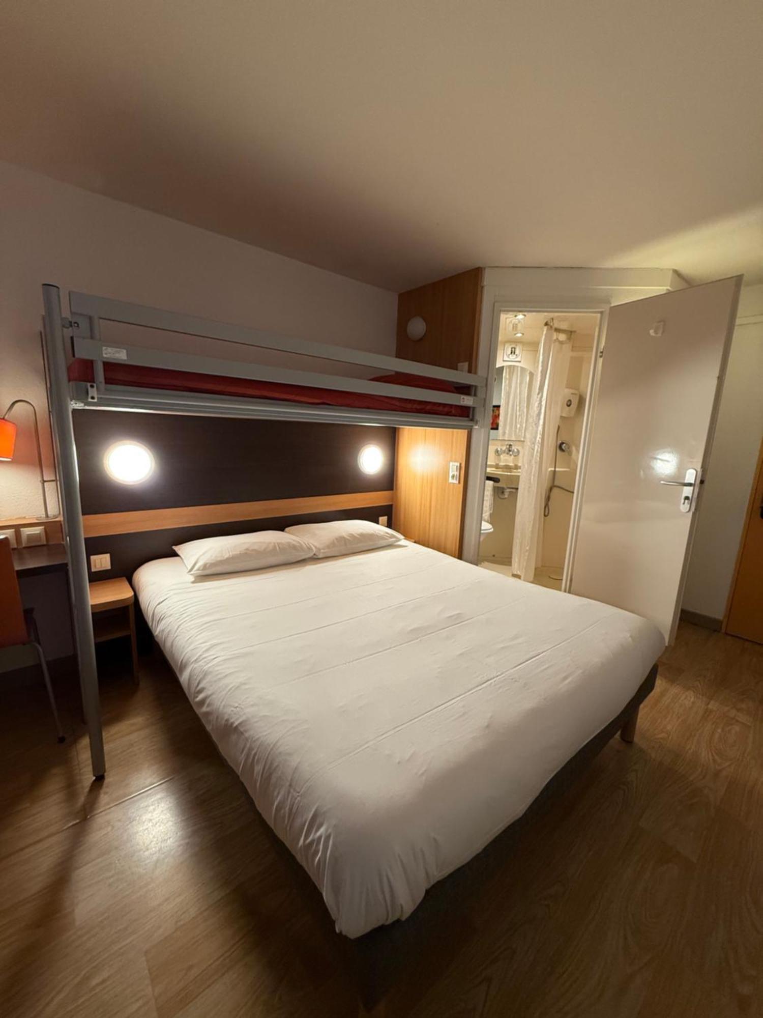 B&B Hotel Lisieux Parc Des Expositions Екстер'єр фото