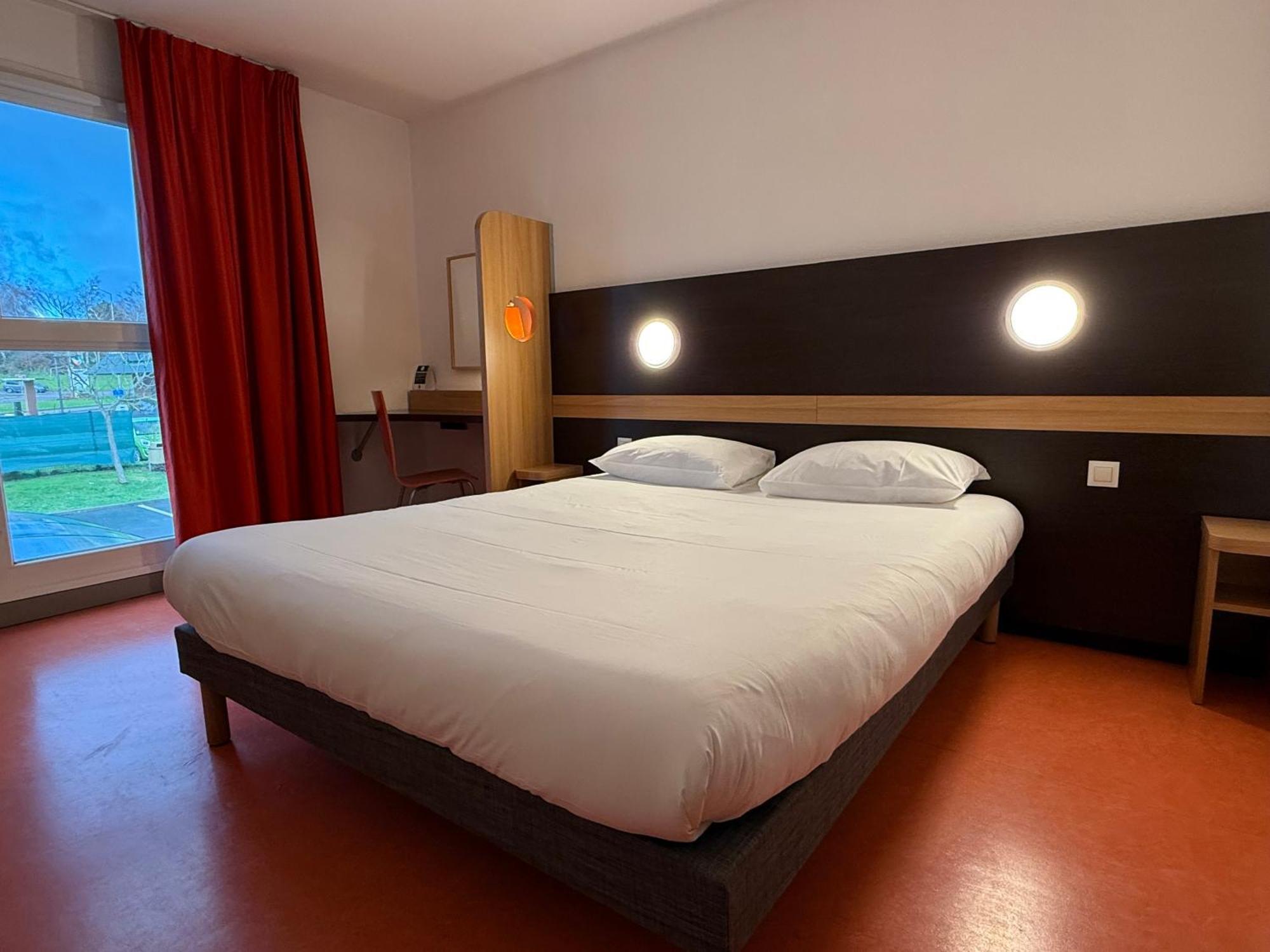 B&B Hotel Lisieux Parc Des Expositions Екстер'єр фото