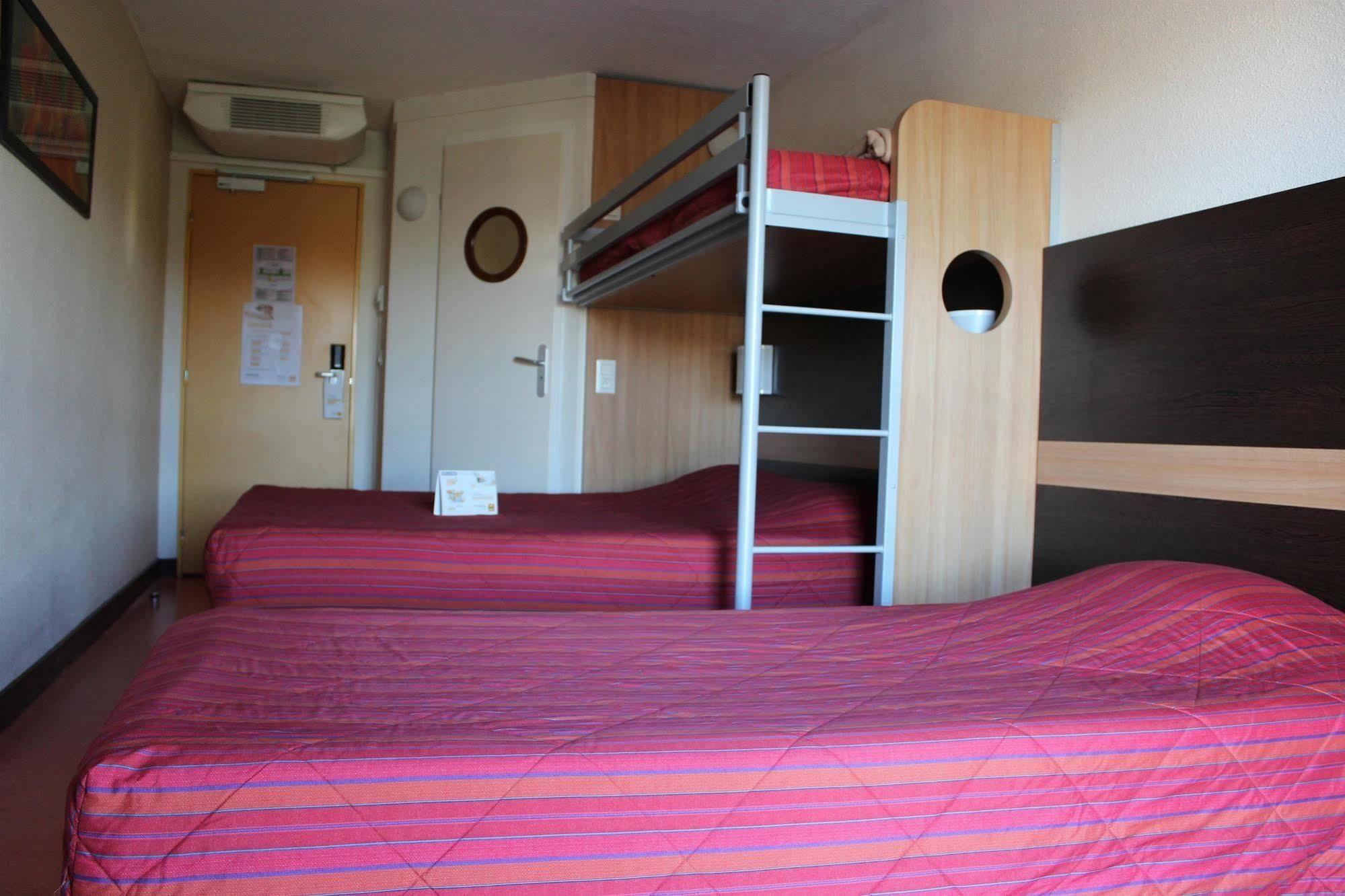 B&B Hotel Lisieux Parc Des Expositions Екстер'єр фото